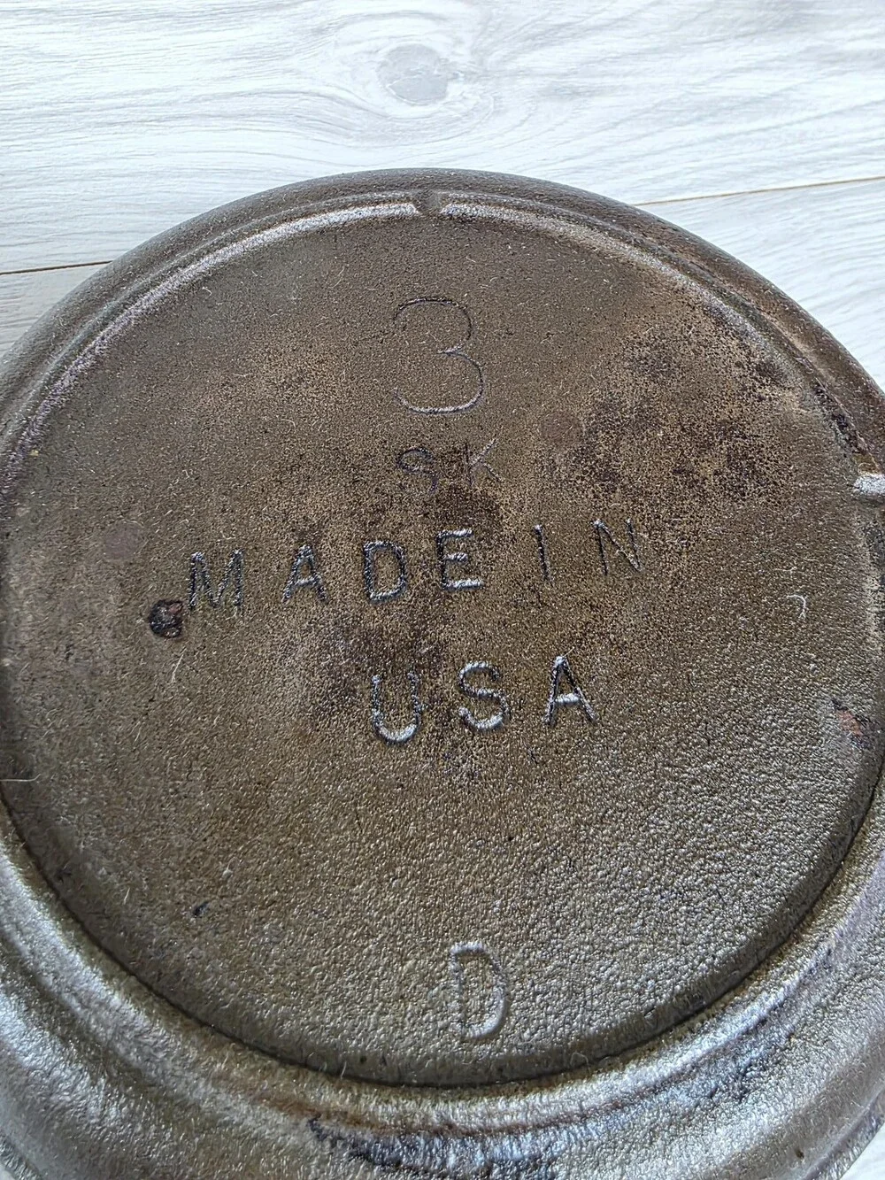 Set of 3 Cast Iron Skillets Traditional Utility Cookware USA and Korea Made SU29
